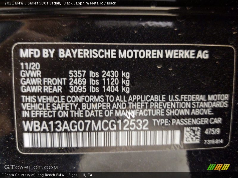 Black Sapphire Metallic / Black 2021 BMW 5 Series 530e Sedan