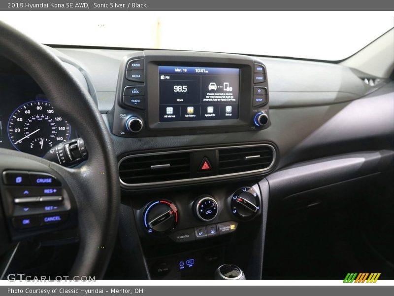 Sonic Silver / Black 2018 Hyundai Kona SE AWD