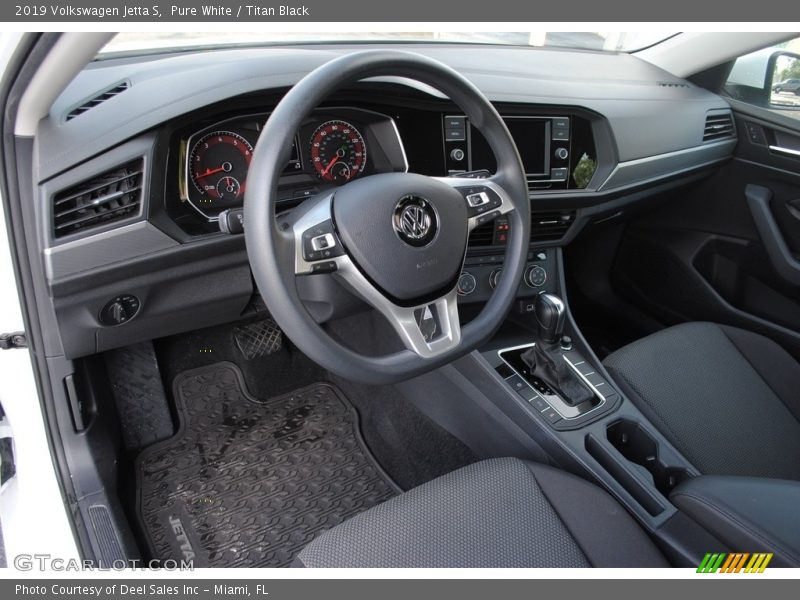 Pure White / Titan Black 2019 Volkswagen Jetta S