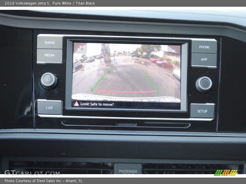 Pure White / Titan Black 2019 Volkswagen Jetta S