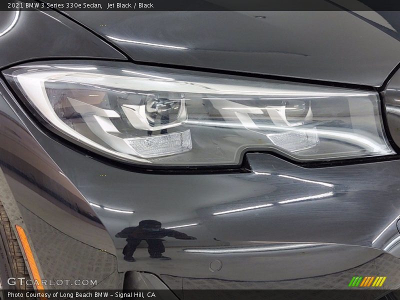 Jet Black / Black 2021 BMW 3 Series 330e Sedan
