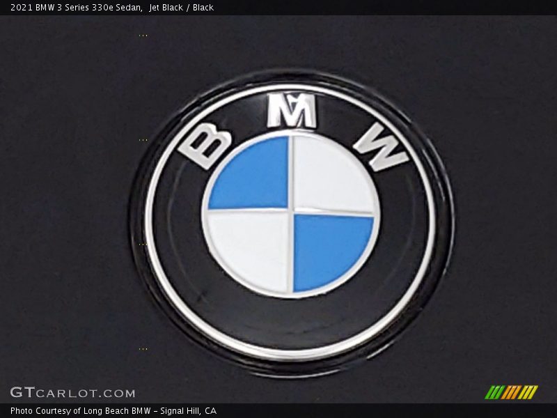 Jet Black / Black 2021 BMW 3 Series 330e Sedan