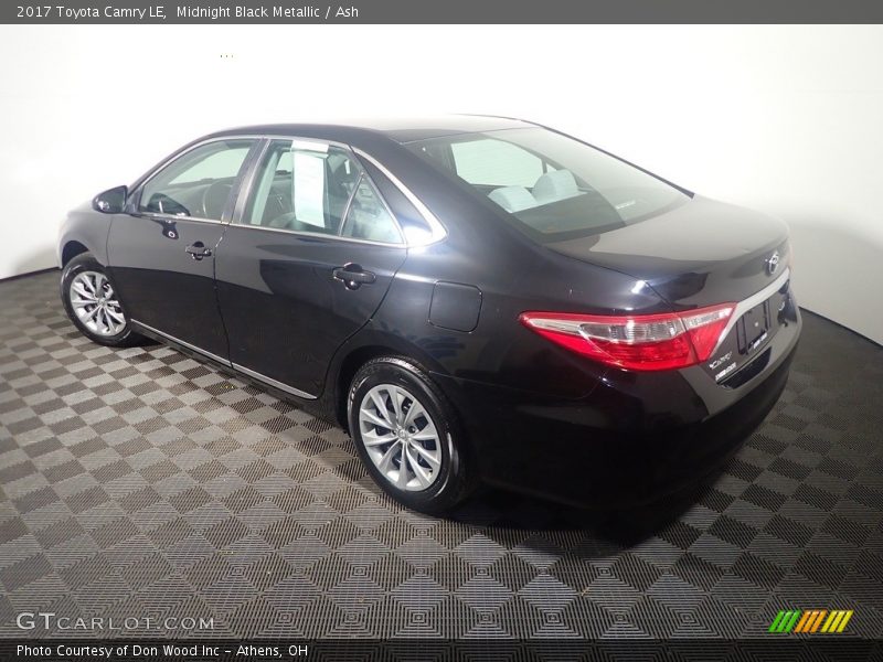Midnight Black Metallic / Ash 2017 Toyota Camry LE