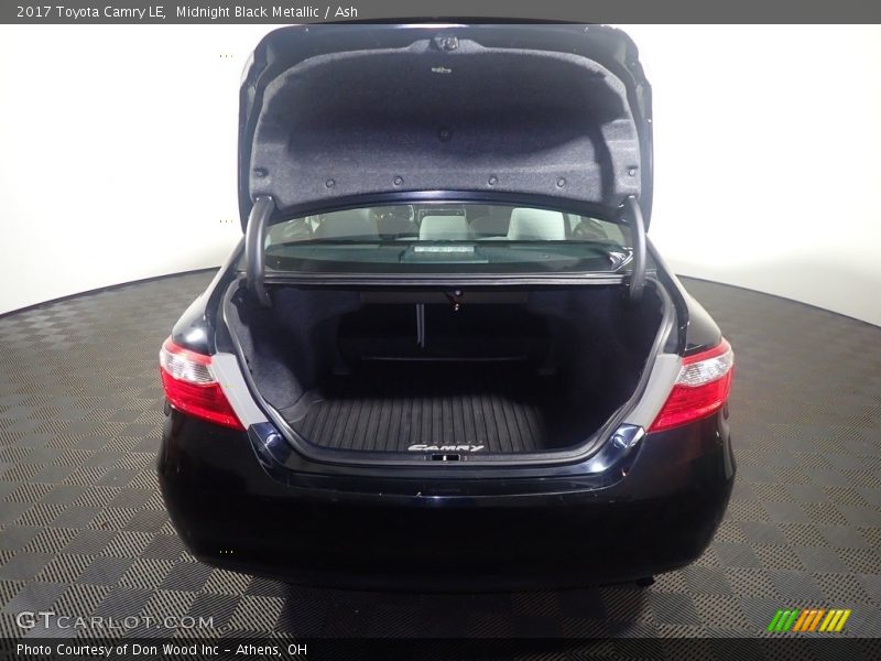 Midnight Black Metallic / Ash 2017 Toyota Camry LE
