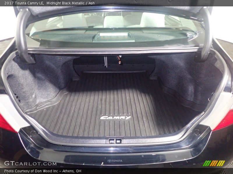 Midnight Black Metallic / Ash 2017 Toyota Camry LE