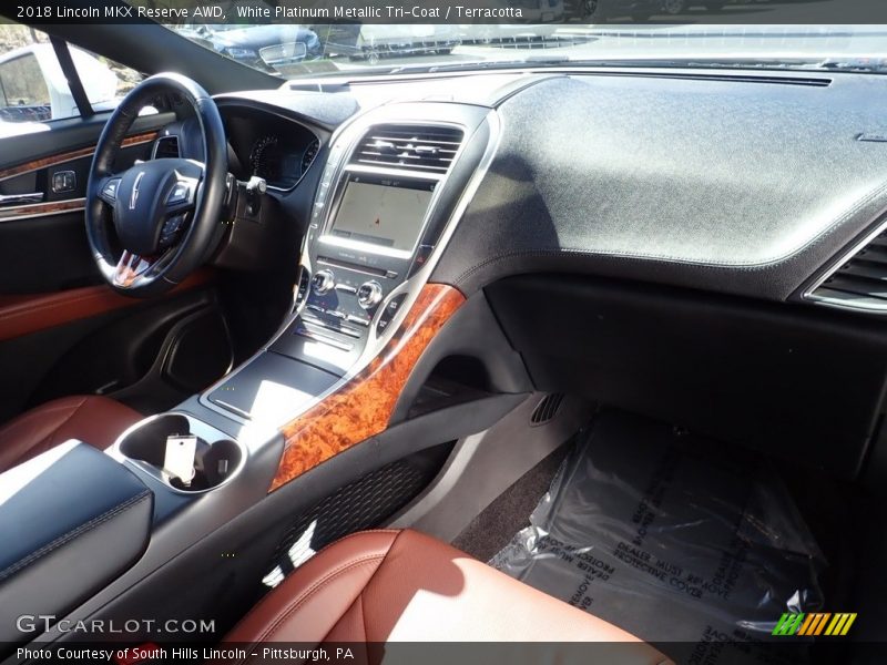 White Platinum Metallic Tri-Coat / Terracotta 2018 Lincoln MKX Reserve AWD