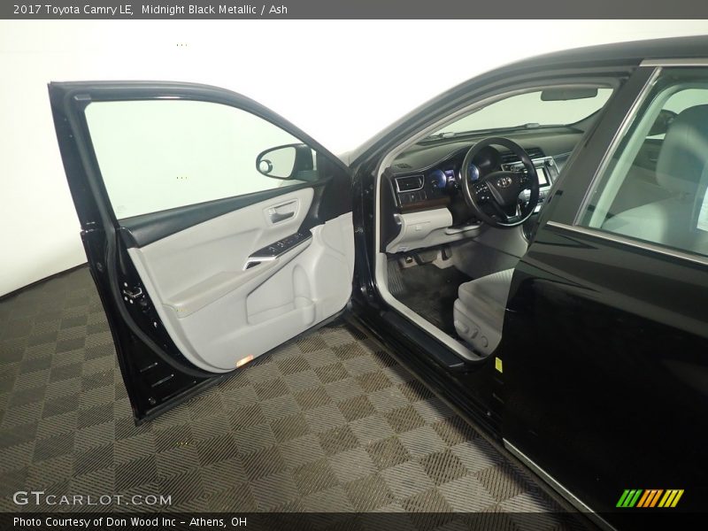 Midnight Black Metallic / Ash 2017 Toyota Camry LE