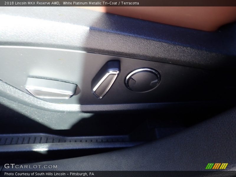 White Platinum Metallic Tri-Coat / Terracotta 2018 Lincoln MKX Reserve AWD