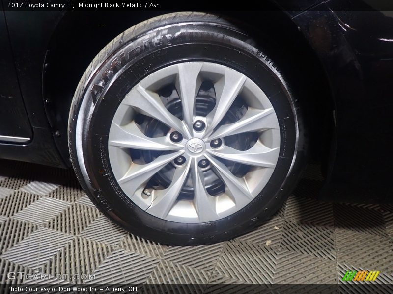 Midnight Black Metallic / Ash 2017 Toyota Camry LE