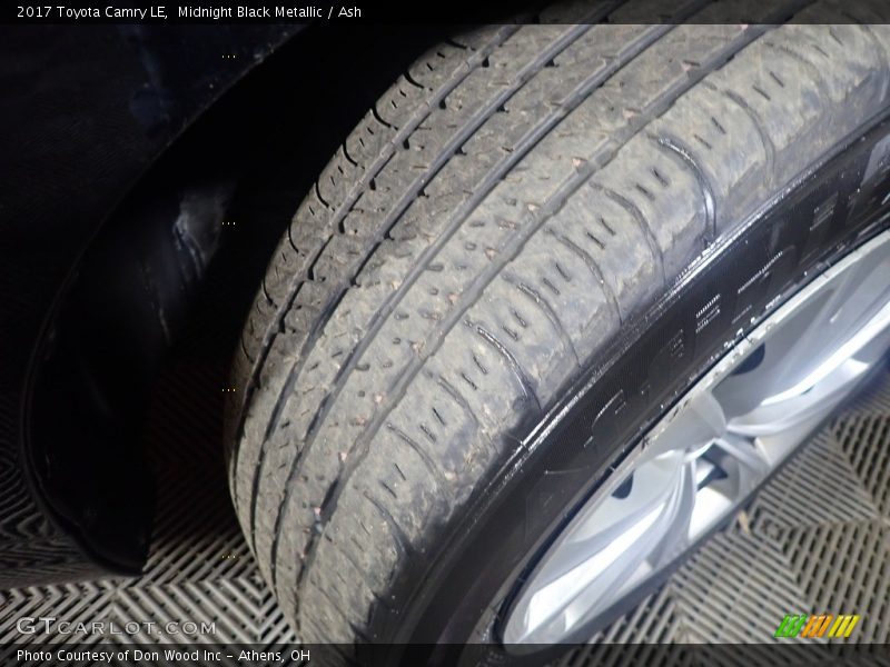 Midnight Black Metallic / Ash 2017 Toyota Camry LE