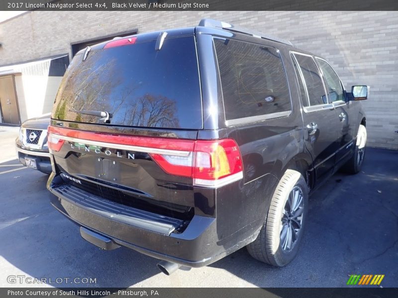 Black Velvet / Medium Light Stone 2017 Lincoln Navigator Select 4x4