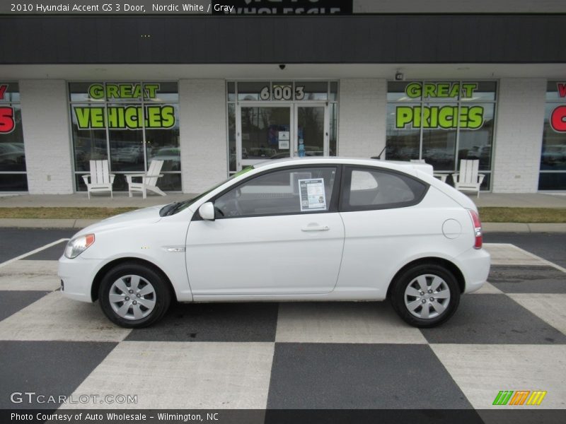 Nordic White / Gray 2010 Hyundai Accent GS 3 Door