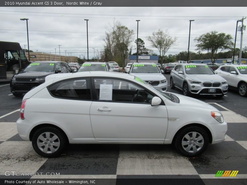 Nordic White / Gray 2010 Hyundai Accent GS 3 Door