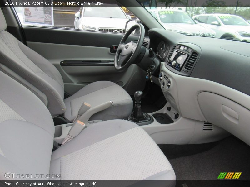 Nordic White / Gray 2010 Hyundai Accent GS 3 Door