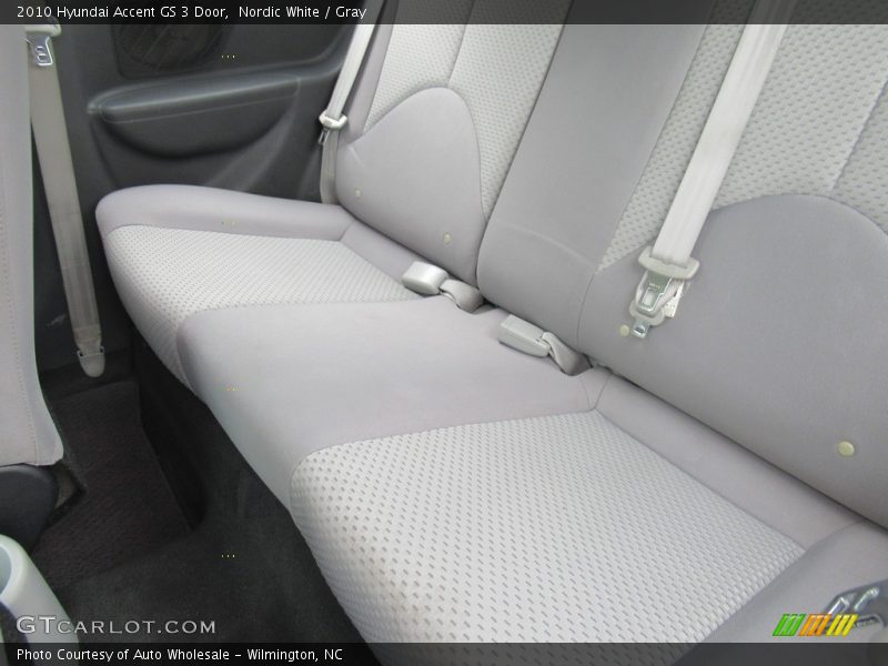 Nordic White / Gray 2010 Hyundai Accent GS 3 Door