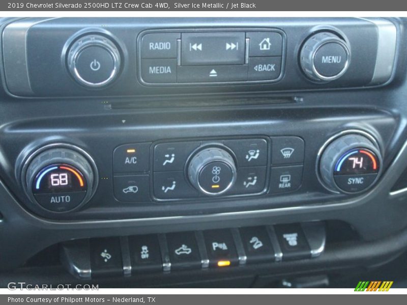 Silver Ice Metallic / Jet Black 2019 Chevrolet Silverado 2500HD LTZ Crew Cab 4WD