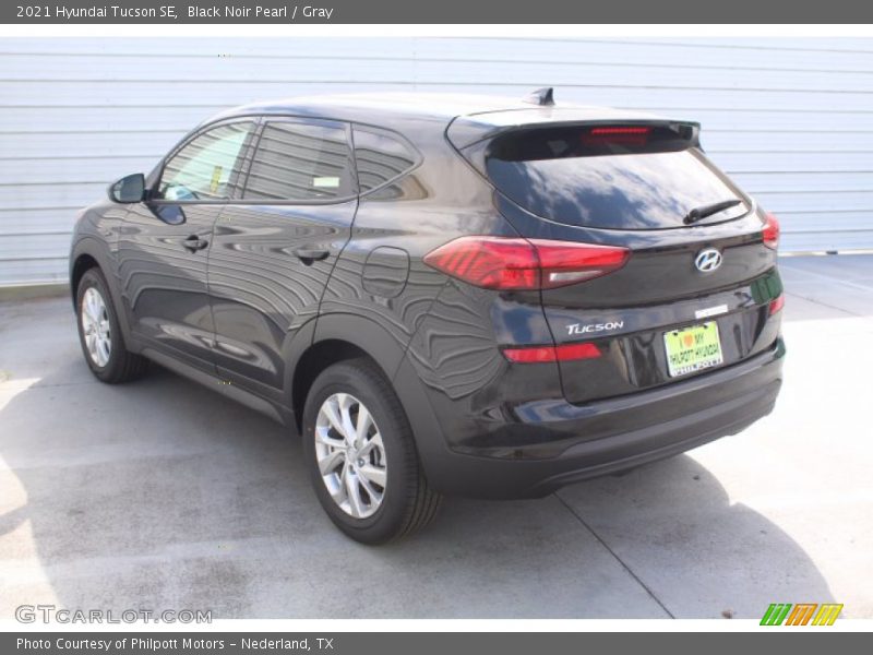 Black Noir Pearl / Gray 2021 Hyundai Tucson SE