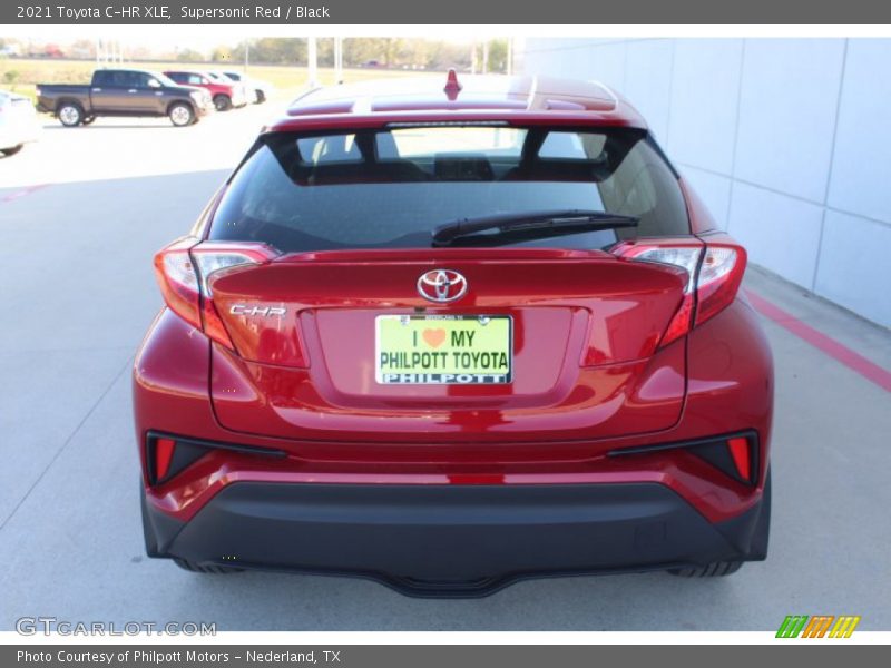 Supersonic Red / Black 2021 Toyota C-HR XLE