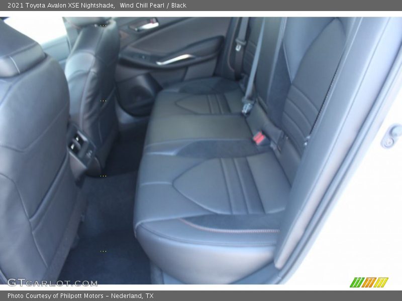 Wind Chill Pearl / Black 2021 Toyota Avalon XSE Nightshade