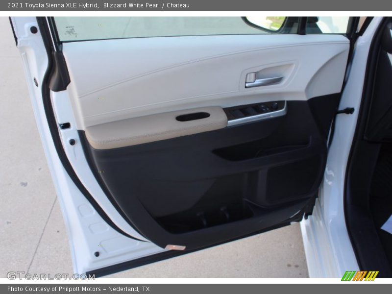 Blizzard White Pearl / Chateau 2021 Toyota Sienna XLE Hybrid