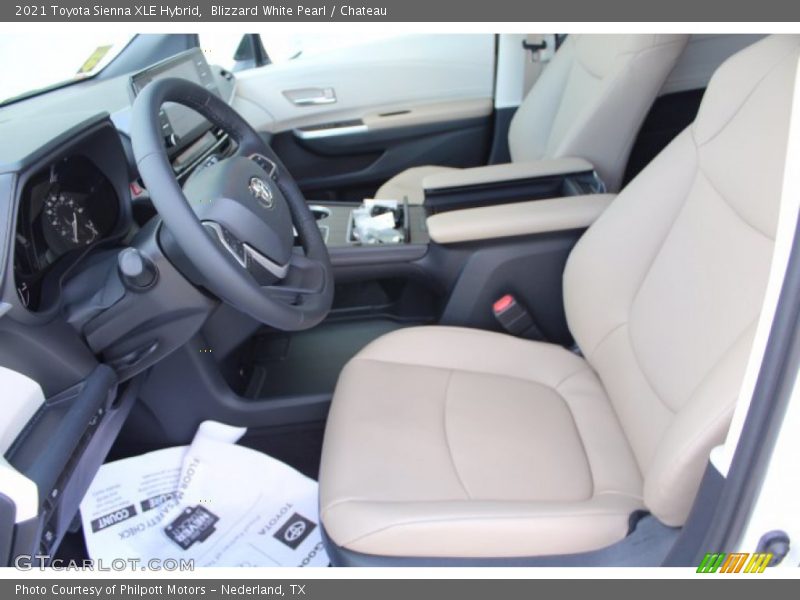 Blizzard White Pearl / Chateau 2021 Toyota Sienna XLE Hybrid