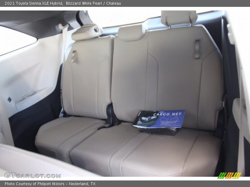 Blizzard White Pearl / Chateau 2021 Toyota Sienna XLE Hybrid