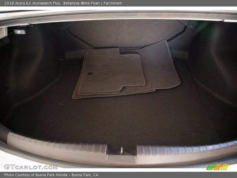 Bellanova White Pearl / Parchment 2018 Acura ILX Acurawatch Plus