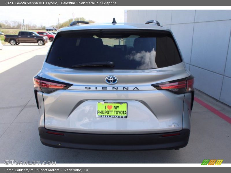 Celestial Silver Metallic / Graphite 2021 Toyota Sienna XLE Hybrid