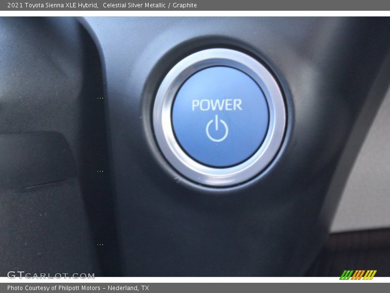 Celestial Silver Metallic / Graphite 2021 Toyota Sienna XLE Hybrid