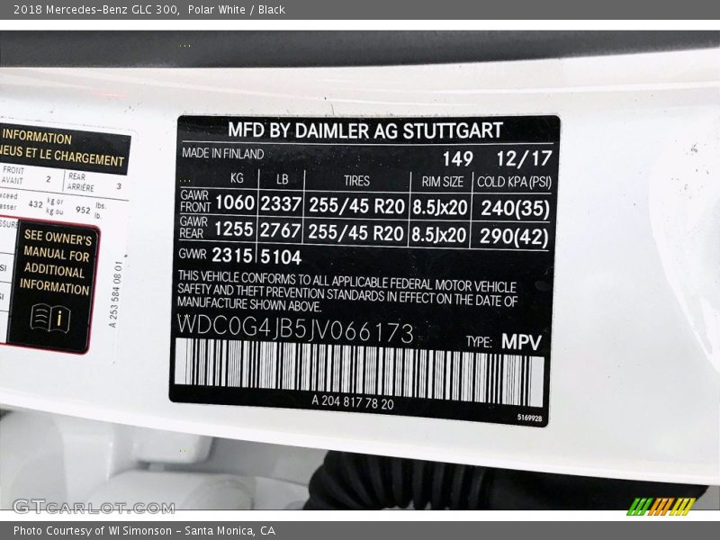 Polar White / Black 2018 Mercedes-Benz GLC 300