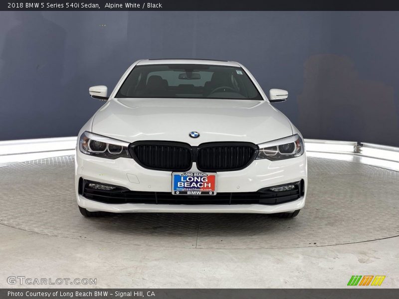 Alpine White / Black 2018 BMW 5 Series 540i Sedan
