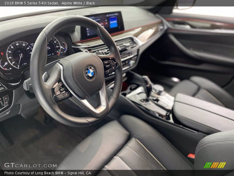 Alpine White / Black 2018 BMW 5 Series 540i Sedan