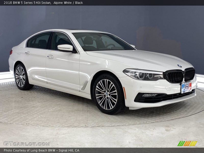 Alpine White / Black 2018 BMW 5 Series 540i Sedan