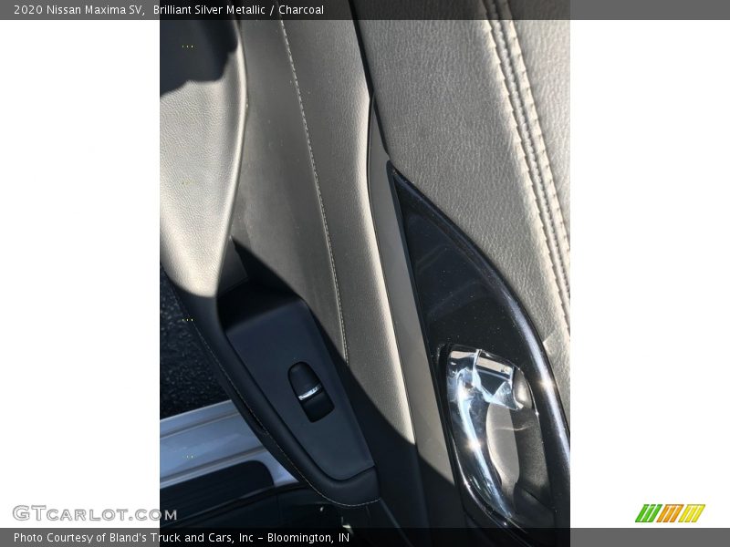 Brilliant Silver Metallic / Charcoal 2020 Nissan Maxima SV