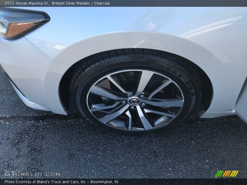 Brilliant Silver Metallic / Charcoal 2020 Nissan Maxima SV