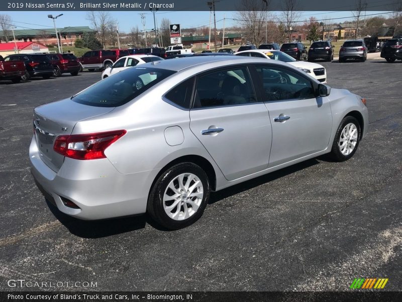 Brilliant Silver Metallic / Charcoal 2019 Nissan Sentra SV