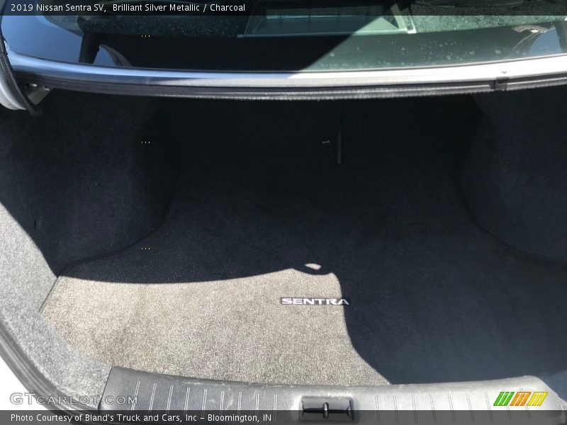 Brilliant Silver Metallic / Charcoal 2019 Nissan Sentra SV