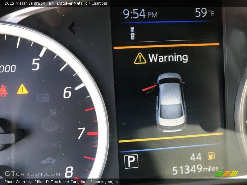 Brilliant Silver Metallic / Charcoal 2019 Nissan Sentra SV