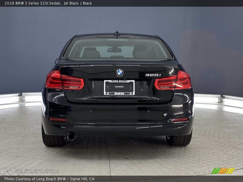 Jet Black / Black 2018 BMW 3 Series 320i Sedan