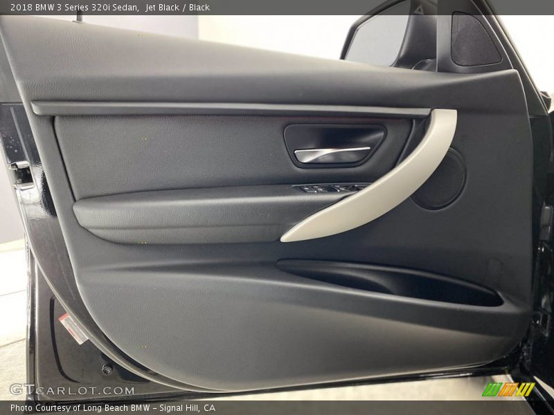 Jet Black / Black 2018 BMW 3 Series 320i Sedan