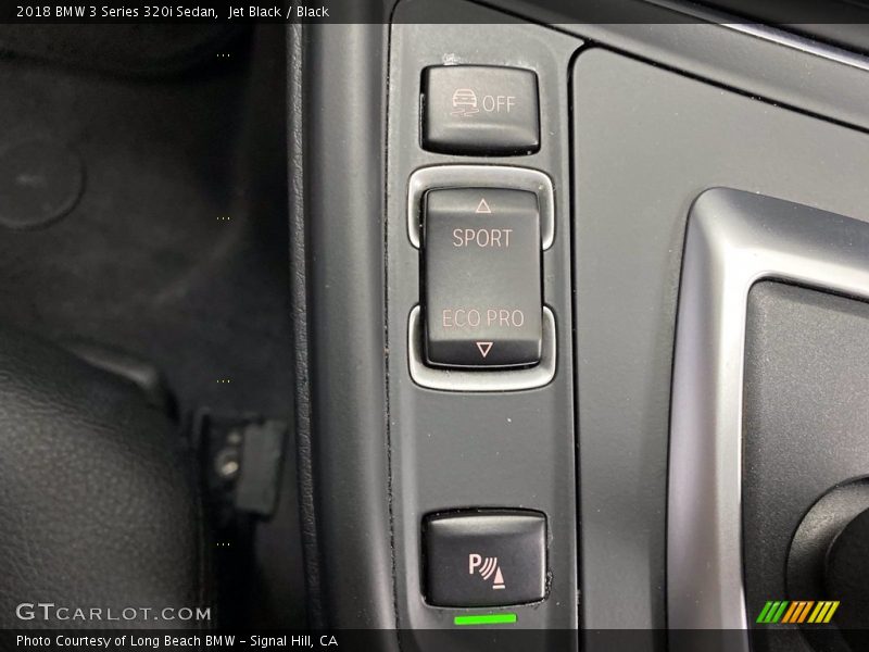 Jet Black / Black 2018 BMW 3 Series 320i Sedan