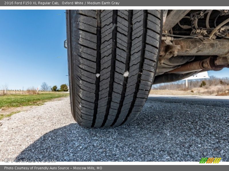 Oxford White / Medium Earth Gray 2016 Ford F150 XL Regular Cab