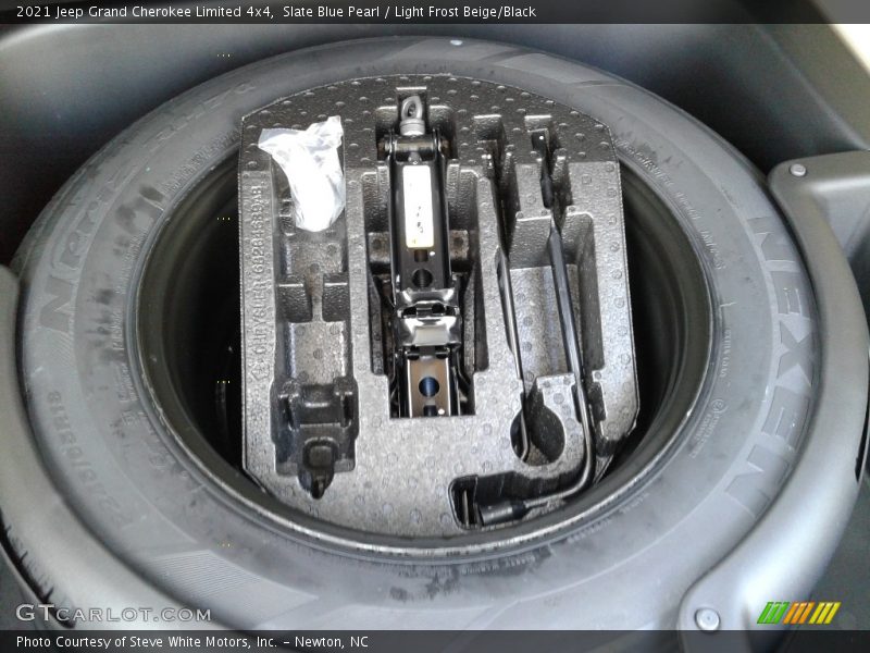 Slate Blue Pearl / Light Frost Beige/Black 2021 Jeep Grand Cherokee Limited 4x4