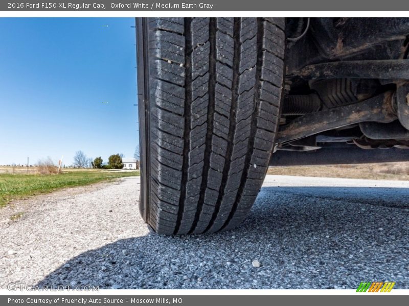 Oxford White / Medium Earth Gray 2016 Ford F150 XL Regular Cab