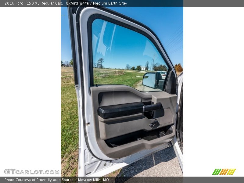 Oxford White / Medium Earth Gray 2016 Ford F150 XL Regular Cab