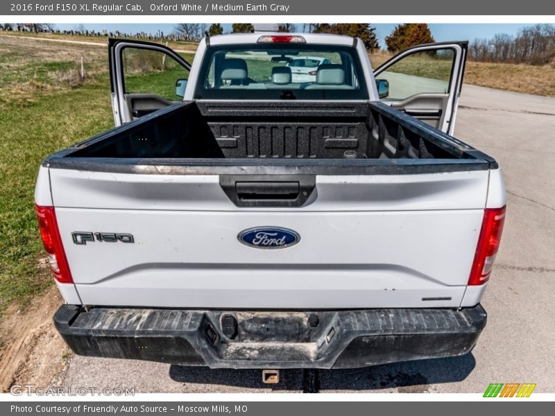 Oxford White / Medium Earth Gray 2016 Ford F150 XL Regular Cab