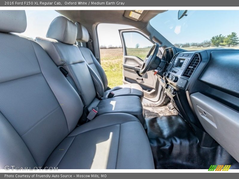 Oxford White / Medium Earth Gray 2016 Ford F150 XL Regular Cab