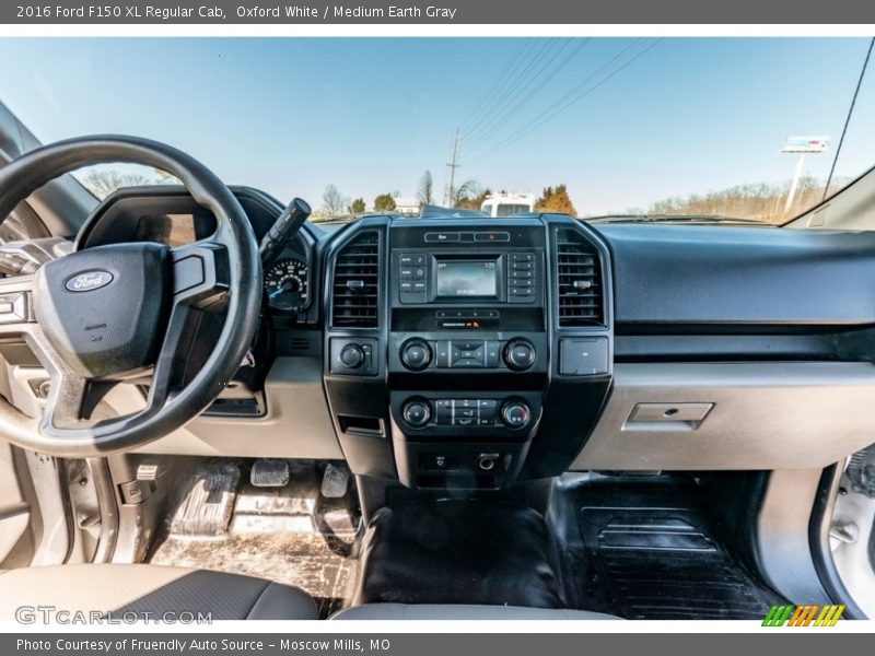 Oxford White / Medium Earth Gray 2016 Ford F150 XL Regular Cab