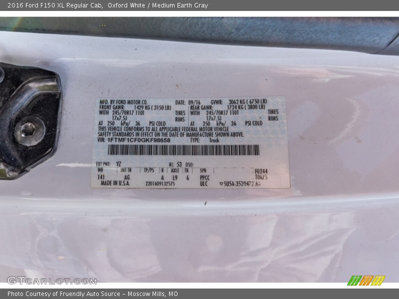 Oxford White / Medium Earth Gray 2016 Ford F150 XL Regular Cab