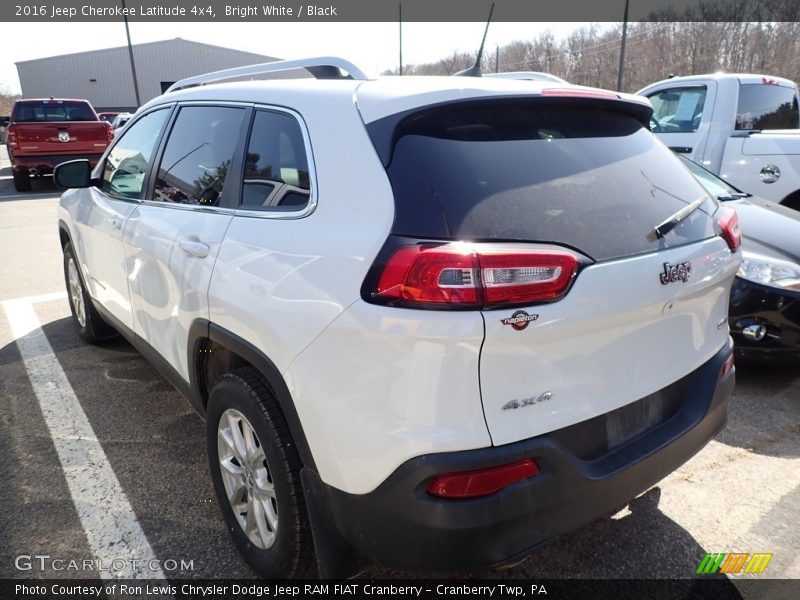 Bright White / Black 2016 Jeep Cherokee Latitude 4x4